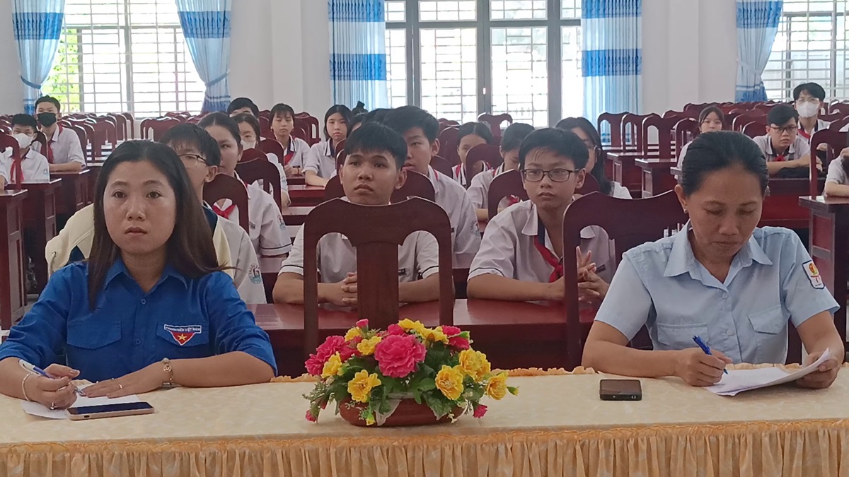 ảnh Ngọc Bích